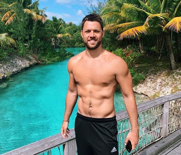 СТЕФАНА САЛЕЋУ ДЕВОЈКЕ: Син Лепе Брене најавио нови спот