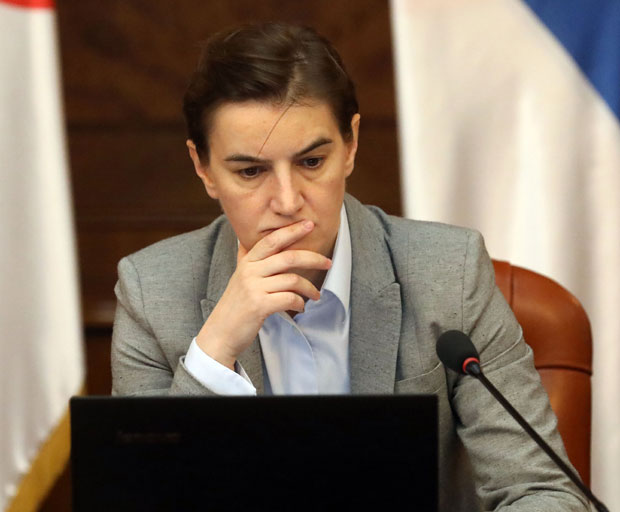 Брнабић: Привлачити инвестиције, али и подржати МСП