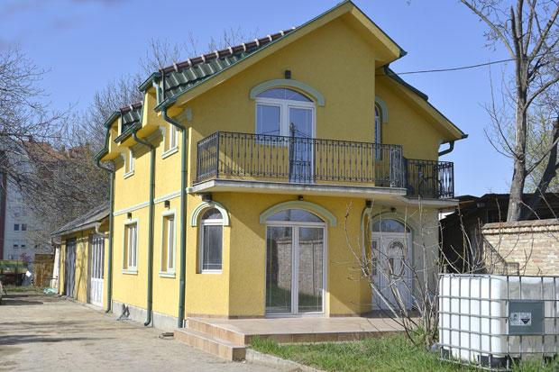 НАПАД НА КУЋУ СУПРУГЕ ХАШКОГ ОСУЂЕНИКА: Због бомбе бацила сумњу на бившег мужа