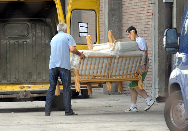 ПОПУСТИ КРИЈУ ДОДАТНЕ ТРОШКОВЕ: У достави робе сваки степеник