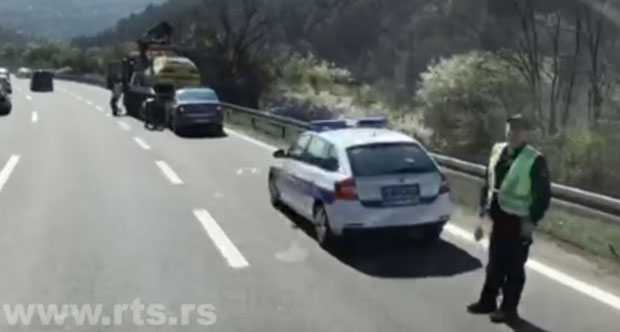 ТЕЖАК УДЕС КОД БУБАЊ ПОТОКА: Мушкарца покосио аутомобил