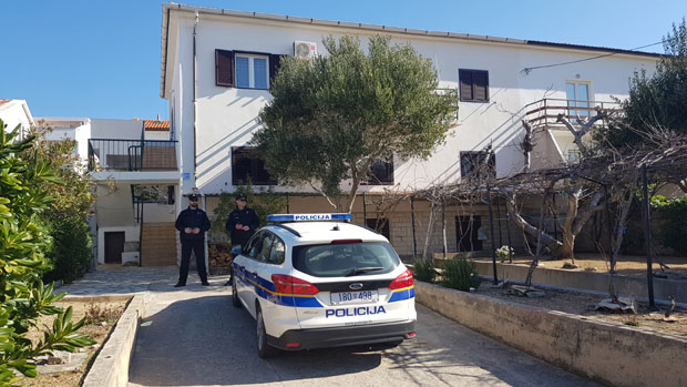  Отац монструм објаснио због чега је децу бацио са првог спрата куће