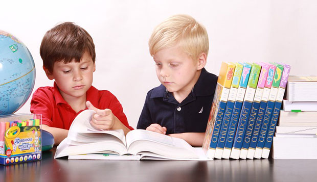 ДАН ДЕЧИЈЕ КЊИГЕ: Посета основним школама