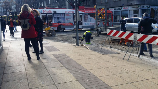 КОЛАПС У САОБРАЋАЈУ: Трг Републике затворен, центар града без возила