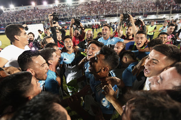 Фудбалери Расинга шампиони Аргентине