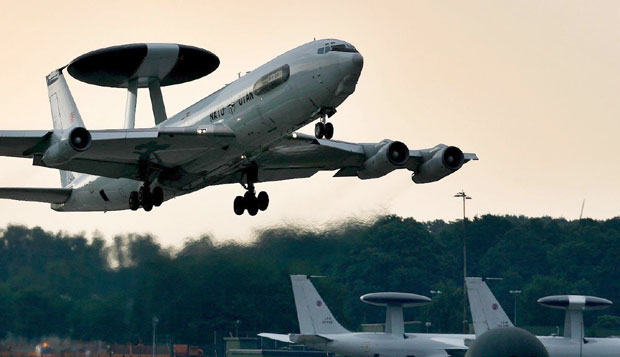 ДВЕ ДЕЦЕНИЈЕ ОД НАТО АГРЕСИЈЕ: Моћни Авакс“ нам ништа није могао