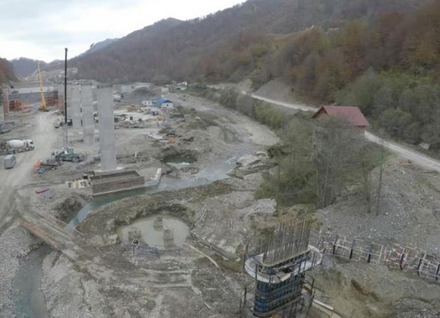 СУДБИНА „СУЗЕ ЕВРОПЕ“: Путари замутили корито реке