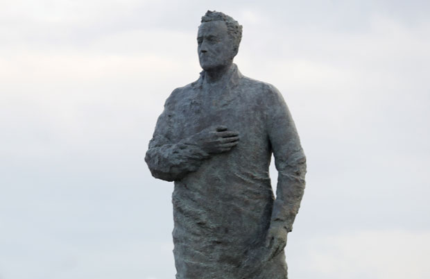 Трећи пут оскрнављен споменик Фрањи Туђману у центру Загреба