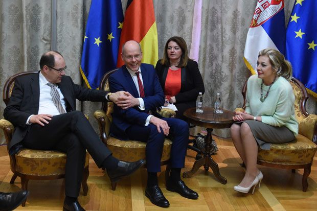 ЈОКСИМОВИЋ СА ПОСЛАНИЦИМА НЕМАЧКОГ БУНДЕСТАГА: Стабилност региона важна и за ЕУ