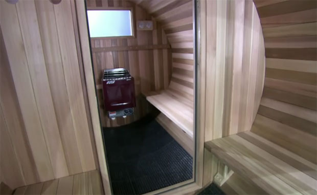 ФИЛМСКО ХАПШЕЊЕ У ШВЕДСКОЈ: Полицајац и бегунац заједно у сауни