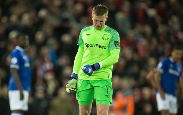 Голман Евертона се тукао на улици (ВИДЕО)