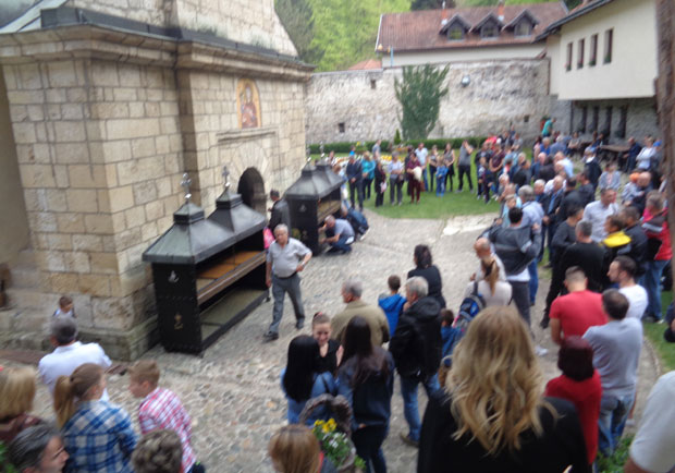 Новац заменио ускршња јаја