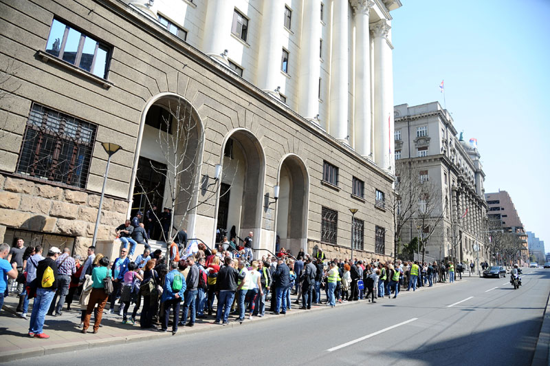 Отказано прво исељење задуженог у францима