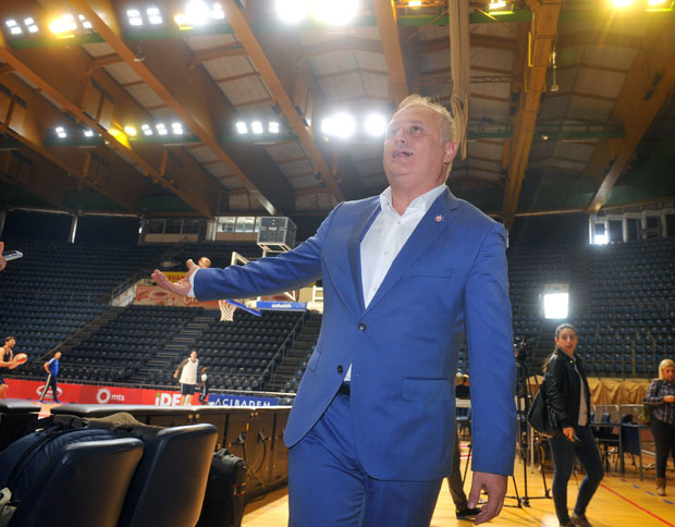 ТРИБИНЕ ЗА 8.000 НАВИЈАЧА: Расписан тендер за реконструкцију дворане “Александар Николић”