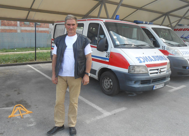 ЖЕНЕ ПОРАЂАО НА НАДВОЖЊАКУ, ТЕРАСИ: Доктор кумовао у 7 необичних порођаја