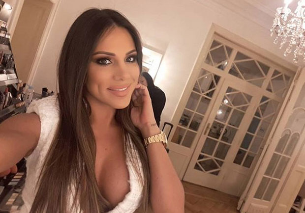 Сандра Африка је трудна