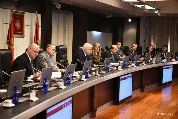 ВЛАДА ПРЕДЛОЖИЛА: Минималац 15 одсто већи