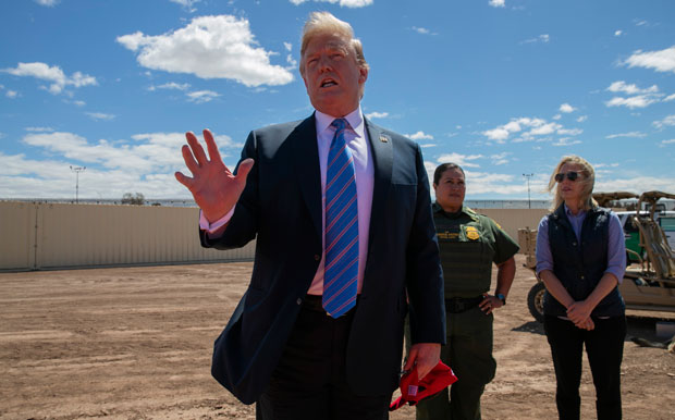 Трамп: Проверио сам зид на граници с Мексиком, сјајан је