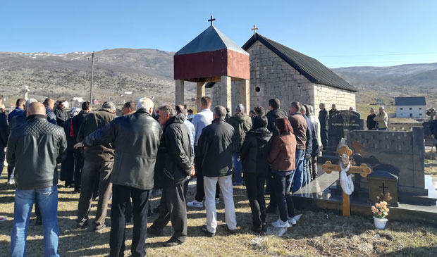 Дробњаци бране светињу од својих