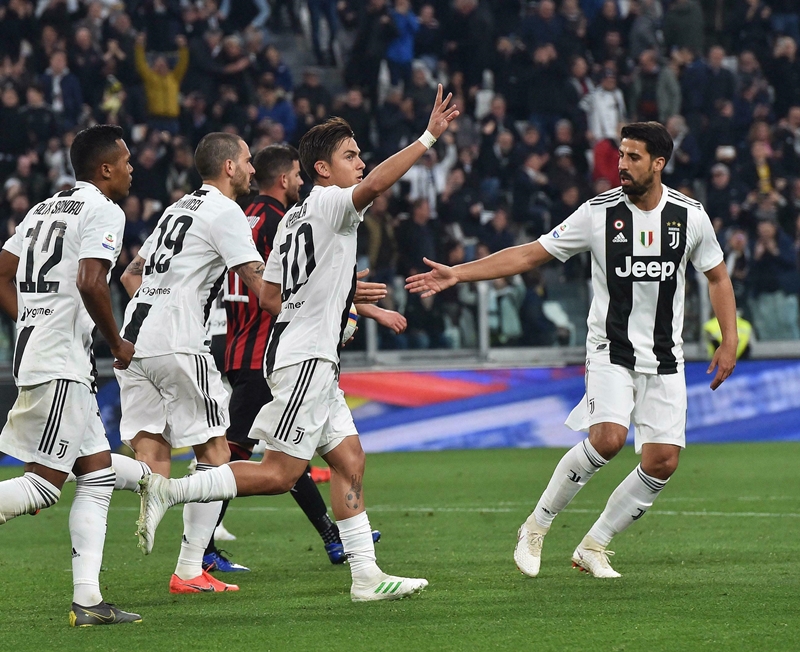 СЕРИЈА А: Јувентус после преокрета срушио Милан, Рома прекинула лош низ