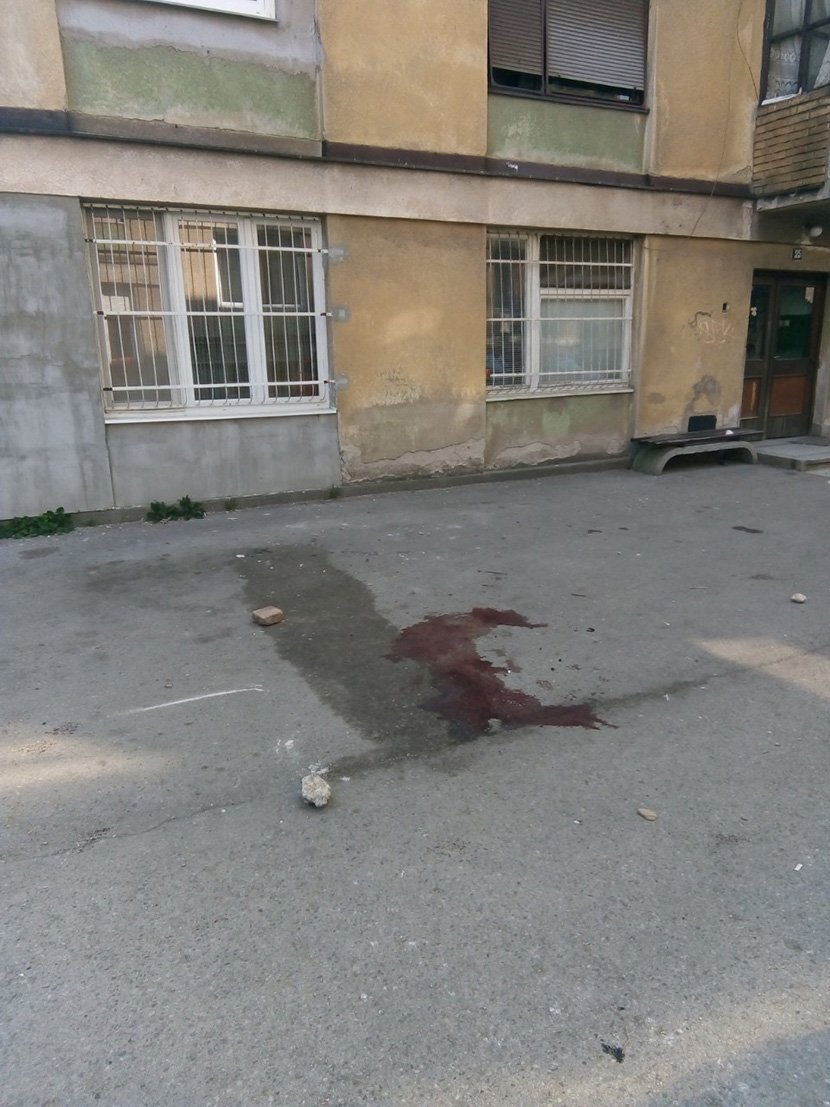 ИШЛА УНАЗАД ПО КРОВУ ЗГРАДЕ ДА УХВАТИ БОЉИ КАДАР: Чули смо јак тресак и видели крваво тело, запомагали су - Ива, Ива