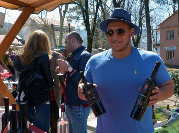 Рукометаш успешан и међу чокотима лозе