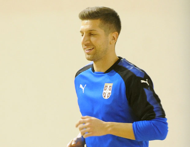 ГРАДСКИ РИВАЛИ БЕТИС И СЕВИЉА ЈУРЕ СРПСКОГ ШТОПЕРА: Настасића селе у Севиљу