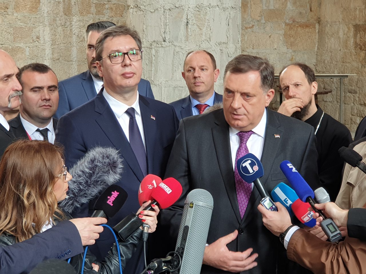 ПРЕДСЕДНИК СРБИЈЕ У МОСТАРУ: Храм је важан за све три нације; Србија поштује територијални интегритет држава региона, очекујемо да то раде и други