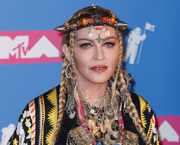 ДВЕ ПЕСМЕ - МИЛИОНЧЕ: Мадона на Евросонг у Тел Авив доводи чак 160 људи