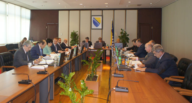 НОВЕ УЦЕНЕ ИЗ САРАЈЕВА: Бакир би да одузме Бањалуци три ресора