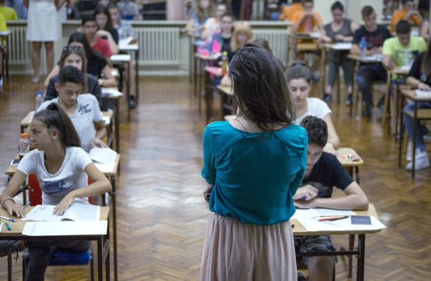 ГЕНЕРАЛНА ПРОБА: Осмаци вежбају малу матуру