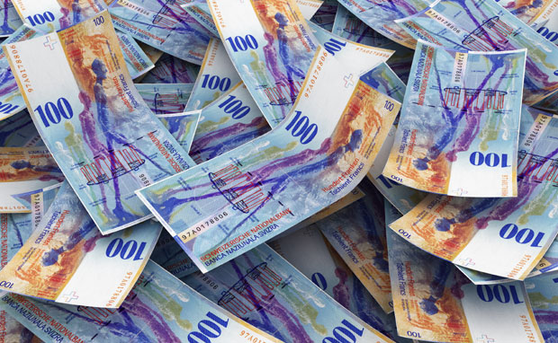 НАЗИРЕ СЕ РЕШЕЊЕ ДЕЦЕНИЈСКОГ ПРОБЛЕМА: Дужницима у “швајцарцима” отпис и до 40 одсто главнице