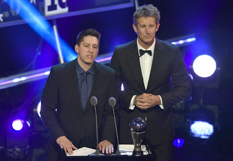 Ван дер Сар: Желим да се Ајакс поново нађе у европском врху