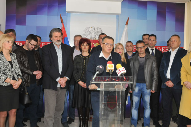 ЧУВАЈУ ИНСТИТУЦИЈУ СКУПШТИНЕ: Даноноћно дежурство и одборника владајуће коалиције у Краљеву