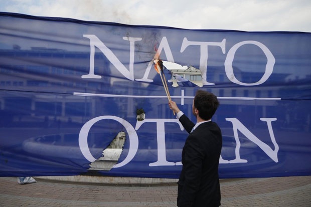 КРШЕЊЕ ЉУСКИХ ПРАВА: Из Праве Црне Горе реаговали на саслушање њиховог лидера Марка Милачића због паљења НАТО заставе