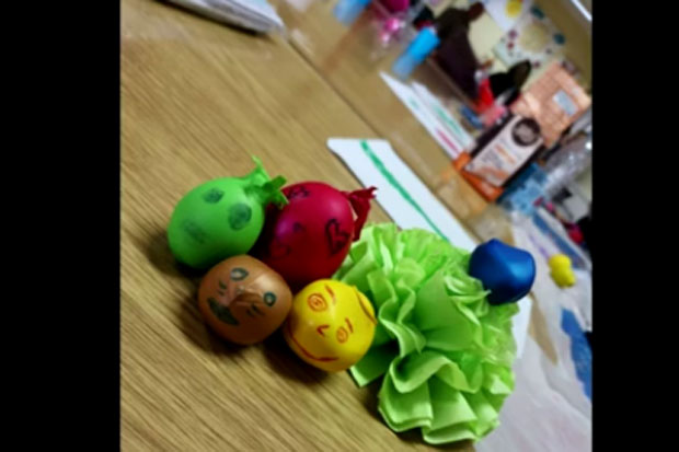 Ученичка фирма White coats - compani из Прокупља измислила антистрес лоптицу