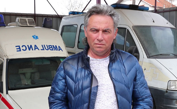 ВОЗАЧ ХИТНЕ ПОМОЋИ: Једва је чекао да ме врати са Мердара