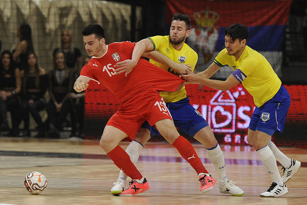 РЕВАНШ СА КАМАТОМ: Футсал репрезентација Србије у Београду поражена од Бразила