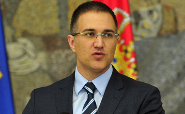 Стефановић: Полиција у парламенту због безбедносне процене; Вучић одустао од обраћања грађанима