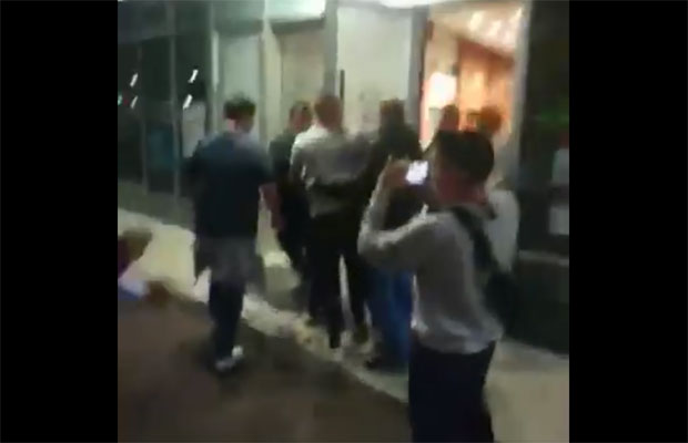 Одборници СНС насилно избачени из зграде Скупштине општине Стари град (ВИДЕО) 