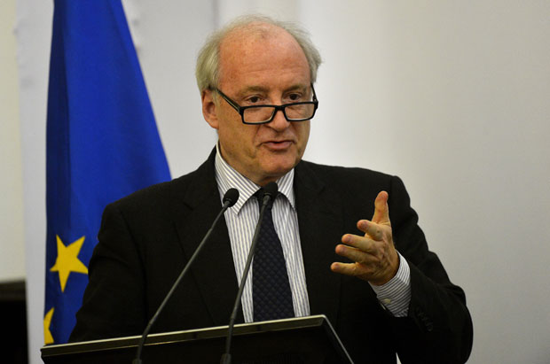 Ибер Ведрин: Олбрајтова отворено била уз Албанце