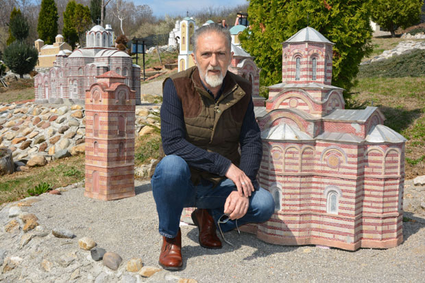 Гради светиње у минијатури