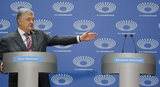 Порошенко сам у дебати