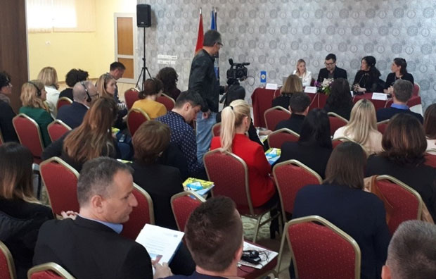 ЦРНОГОРСКИ ТУРИЗАМ: И наслеђем маме госте