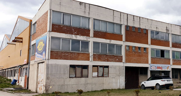 Хале у Инови без надокнаде