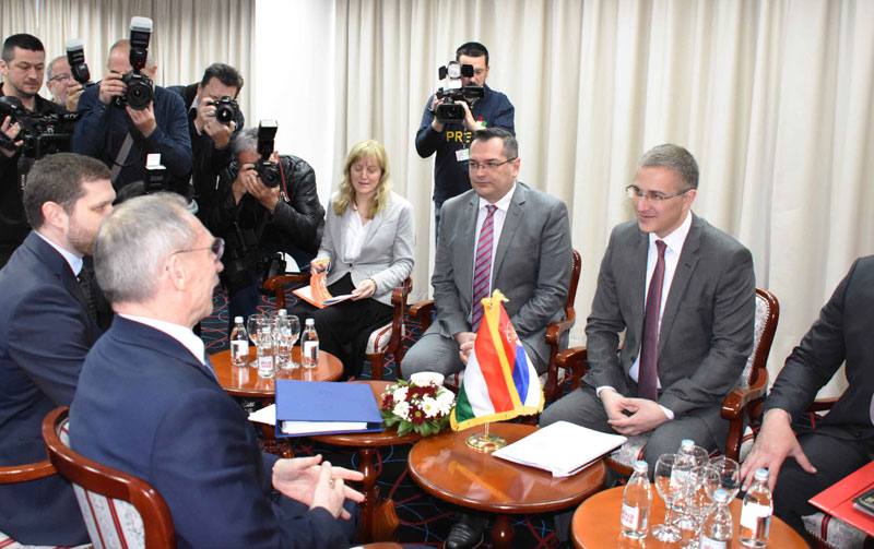Србија и Мађарска о мерама за краће чекање на граничним прелазима