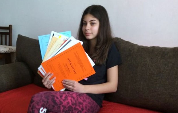 Девојчица из палестинске породице најбоља из српског језика и биологије 