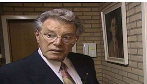 НЕ МОГУ ДА МУ ПРЕБРОЈЕ ДЕЦУ: Покојни гинеколог оплодио 49 жена