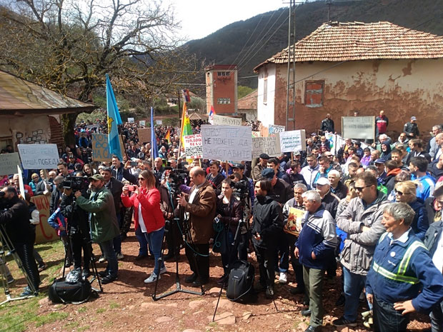 ПРОТЕСТ ПРОТИВ ИЗГРАДЊЕ МХЕ: Река преча од туђих интереса