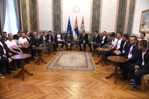 Вучић: Да Бог поживи овакву опозицију, нема бојазни за Србију